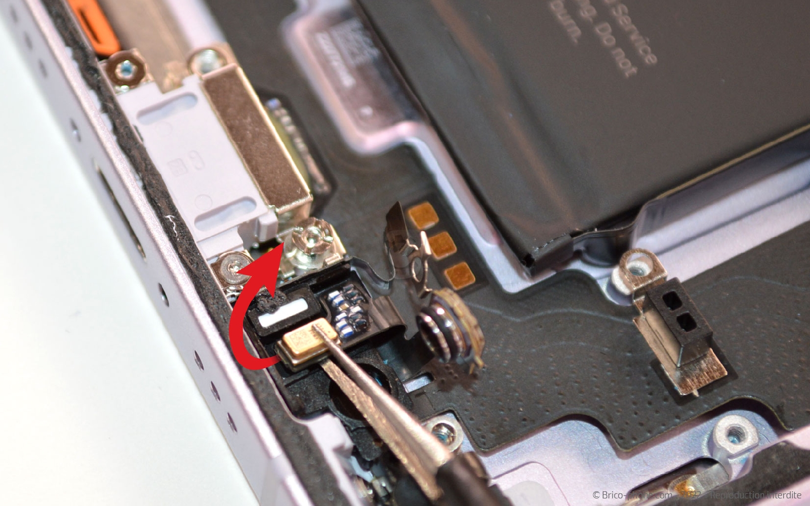 Comment changer le connecteur de charge sur iPhone 14 photo 3